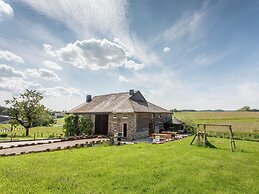 Charming Farmhouse in Brisy