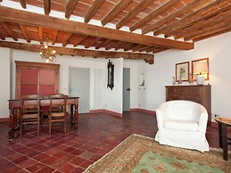 A Romantic Rocca Retreat