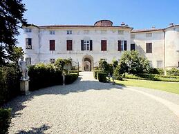 A Romantic Rocca Retreat