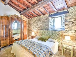 Tuscan Hideaway With Pool