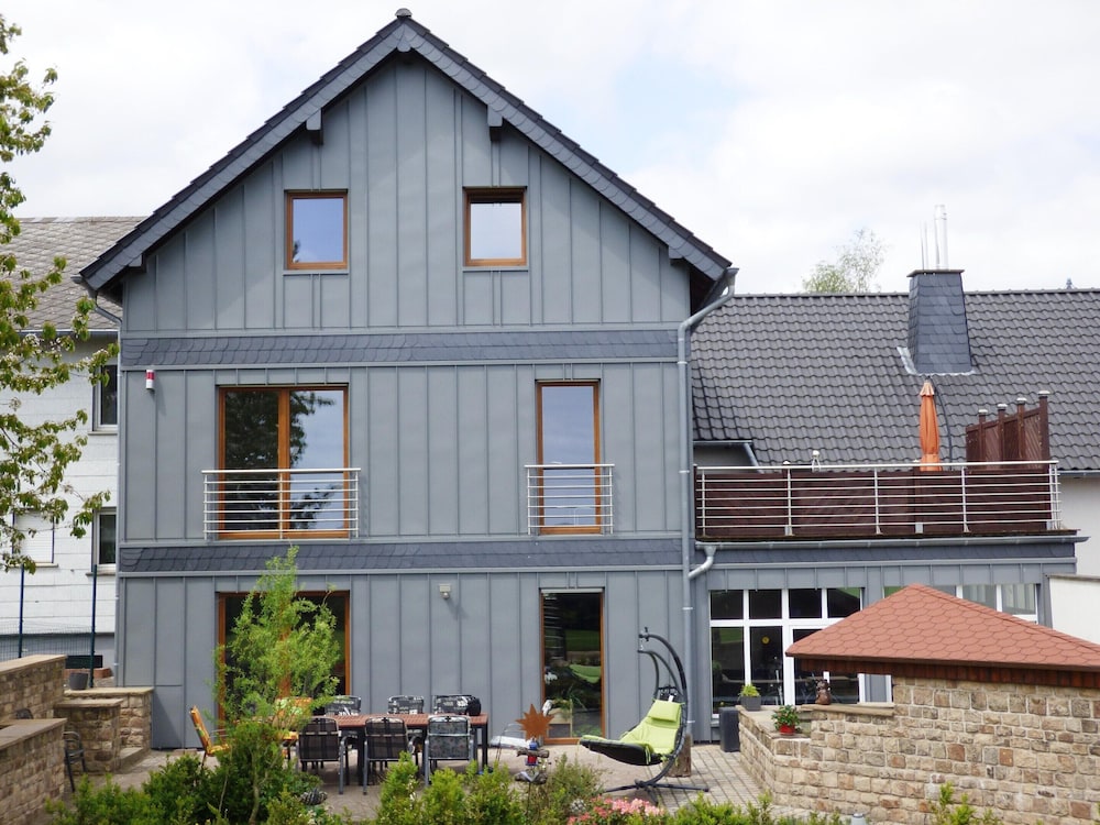 Feuerscheid Countryside Mansion