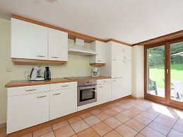 Rustic Cottage in Jevigne