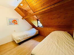 Farmhouse in Sint Joost With Pool & BBQ