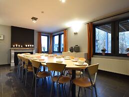 Spacious Durbuy Group Stay