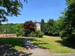 Spacious Durbuy Group Stay
