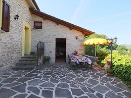 Cottage in Marche Near Ski Slopes