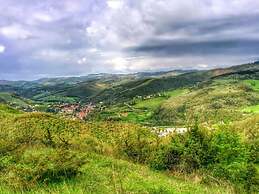 Cottage in Marche Near Ski Slopes