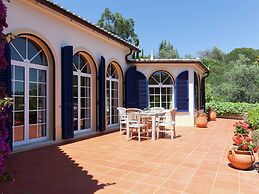 Villa With Garden Oasis in Monchique