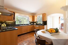 Villa With Garden Oasis in Monchique