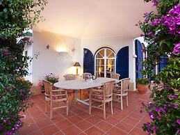 Villa With Garden Oasis in Monchique