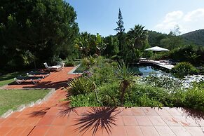 Villa With Garden Oasis in Monchique