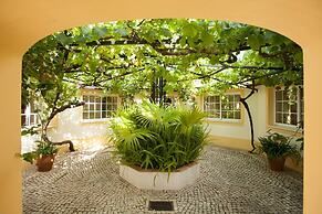 Villa With Garden Oasis in Monchique
