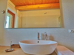 Cottage in Montelabbate With Pool & Forest