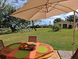 Cottage in Montelabbate With Pool & Forest