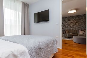 Apartments Lux by Locap Group