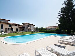 Agriturismo with Pool near Golf Course & Salò