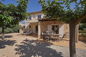 Friendly Villa Escape