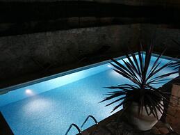 Apartment in Salento With Sea View & Pool