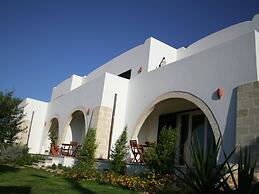 Apartment in Salento With Sea View & Pool