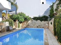 Apartment in Salento With Sea View & Pool