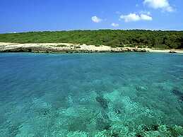 Apartment in Salento With Sea View & Pool