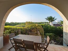 Apartment in Salento With Sea View & Pool