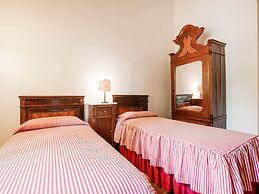 Rustic Farmhouse in Terricciola