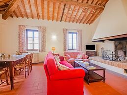 Rustic Farmhouse in Terricciola