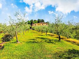 Rustic Farmhouse in Terricciola