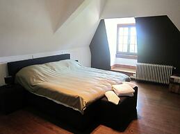 Luxury Castle, Basse-bodeux