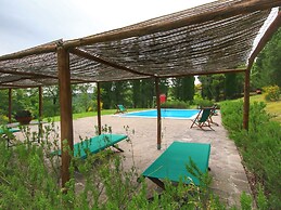 Detached Cottage With Swimming Pool