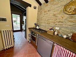 Detached Cottage With Swimming Pool