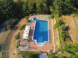 Cottage in Marche With Pool and Forest Views