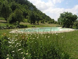 Tuscan Charm With Pool & Views