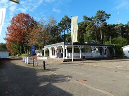 Chalet in Parc de Kievit With Large Garden