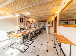 Villa Les Charmes - Premium Villa for 20 Guests