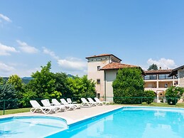 Modern Salo Flat With Pool