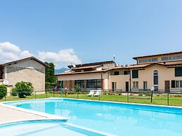 Modern Salo Flat With Pool