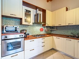 Modern Salo Flat With Pool
