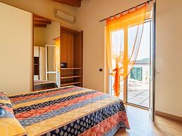 Modern Salo Flat With Pool