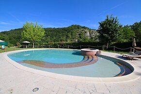 Hill View Retreat w/ Pool