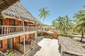 Shanuo Beach Bungalows