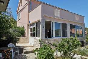 Detached Holiday House few Steps From the Beach