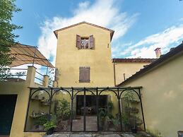 Escape in Rosignano Hills