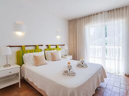 Villa in Albufeira With Private Pool