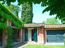 Charming Holiday Home, Near Lucca With a Private Pool