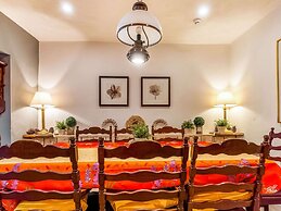 Oud-rekem Heritage Hideaway