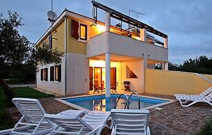 Holiday Home in Novigrad With Private Pool