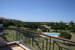 Sunny Balcony Apartment and Pool