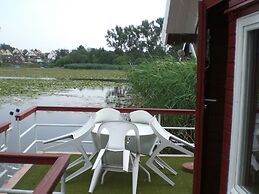 Bootshaus Direkt am See mit Eigenem Steg an der Ostsee